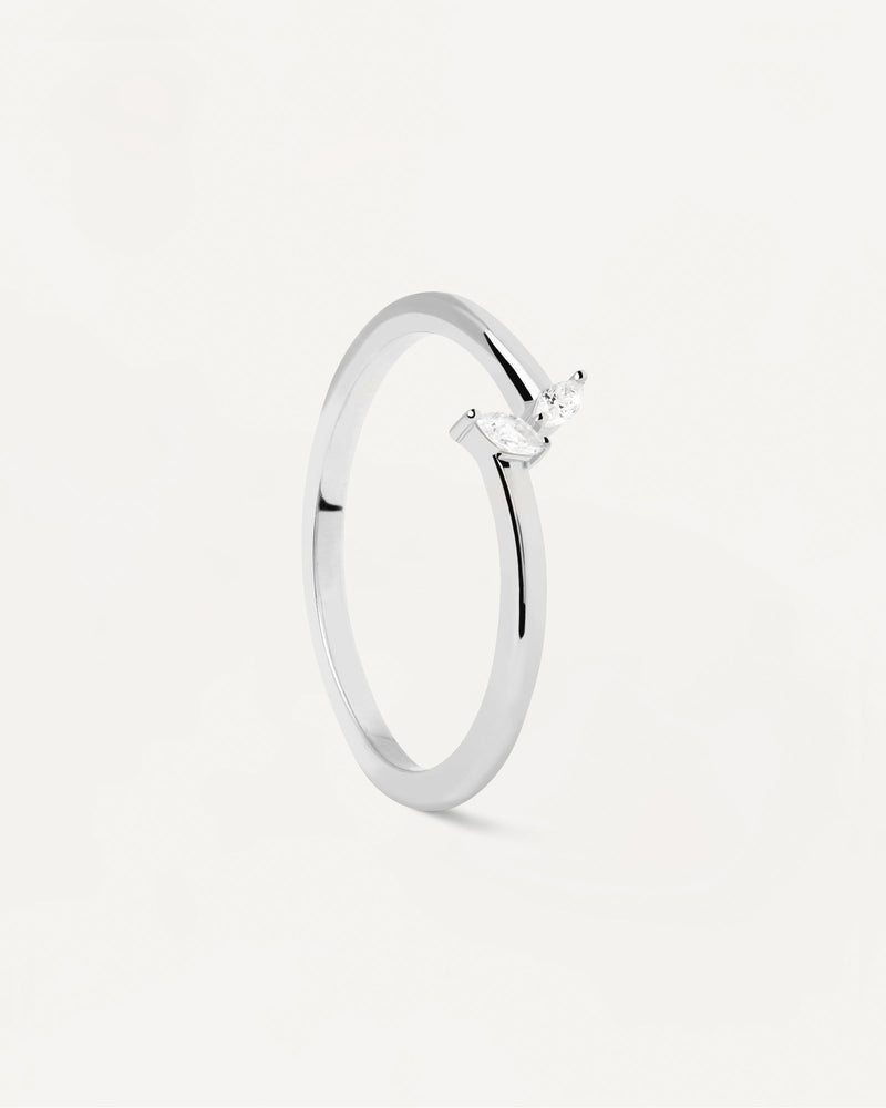 Anillo tú-y-yo en plata de ley con delicadas circonitas blancas