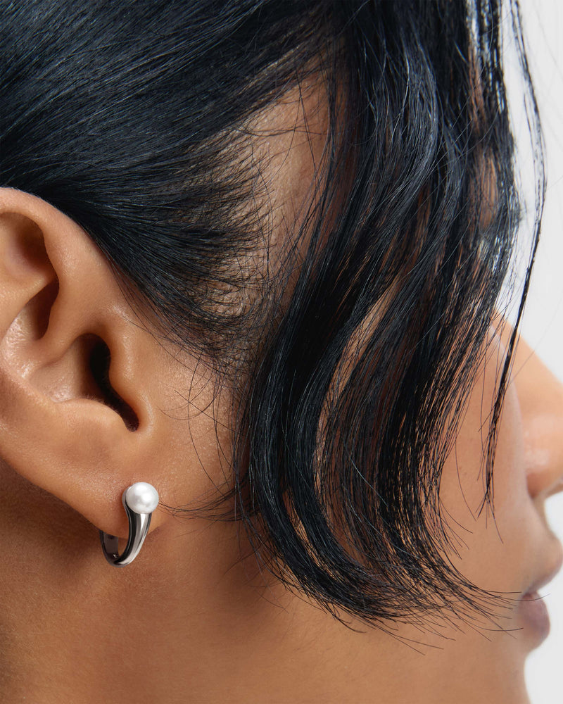 La Perla Ondine Hoops - 
  
    Freshwater Pearl / Rhodium Plating
  

