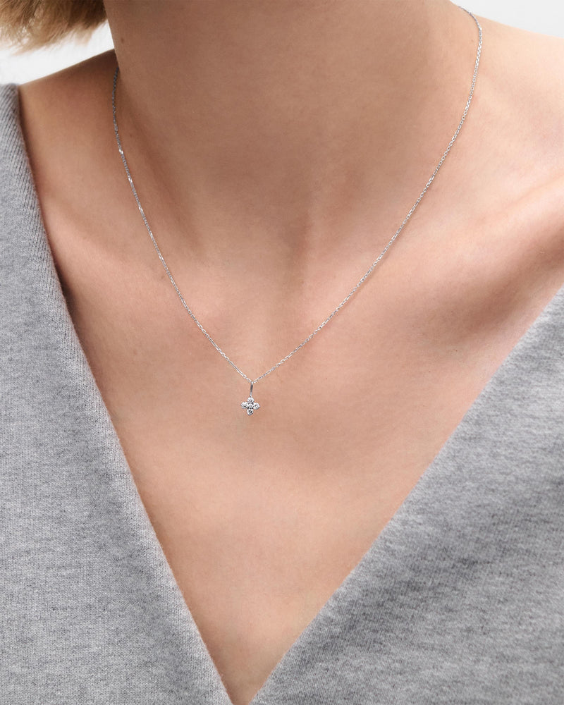 Maggie Solitary Anhänger aus Weißgold mit Diamanten - 
  
    Diamant - Lab-grown / 18K Weißgold
  
