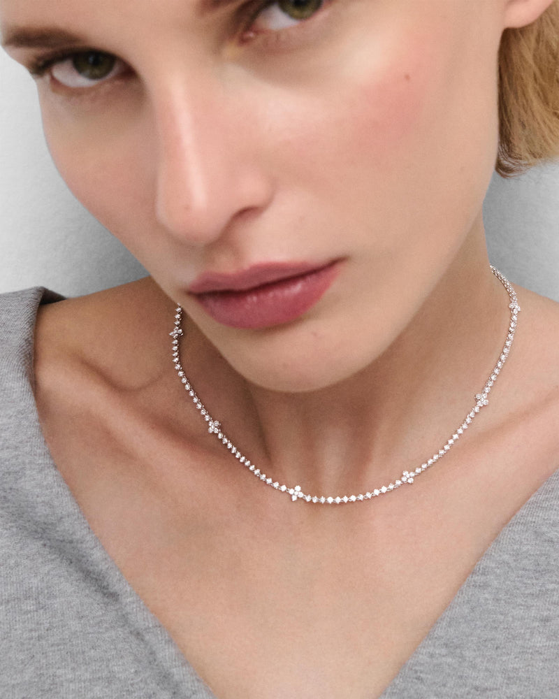 Maggie Cascade Halskette aus Weißgold mit Diamanten - 
  
    Diamant - Lab-grown / 18K Weißgold
  
