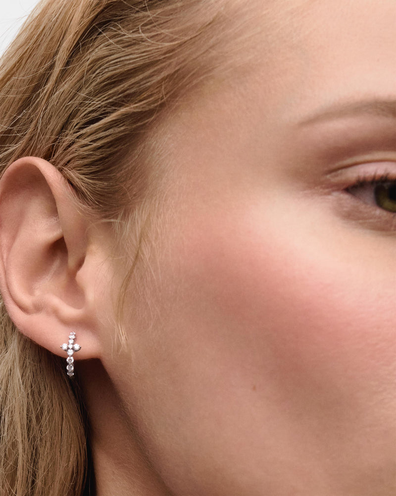 Orecchini Maggie Solitary in diamanti e oro bianco - 
  
    Diamante - Lab-grown / Oro Bianco 18K
  
