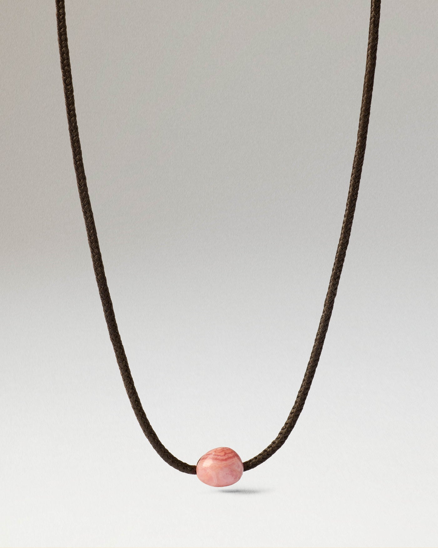 Collar de cordón Rodocrosita Orion 
  
    Gemas Naturales / Baño de Oro 18K
  
