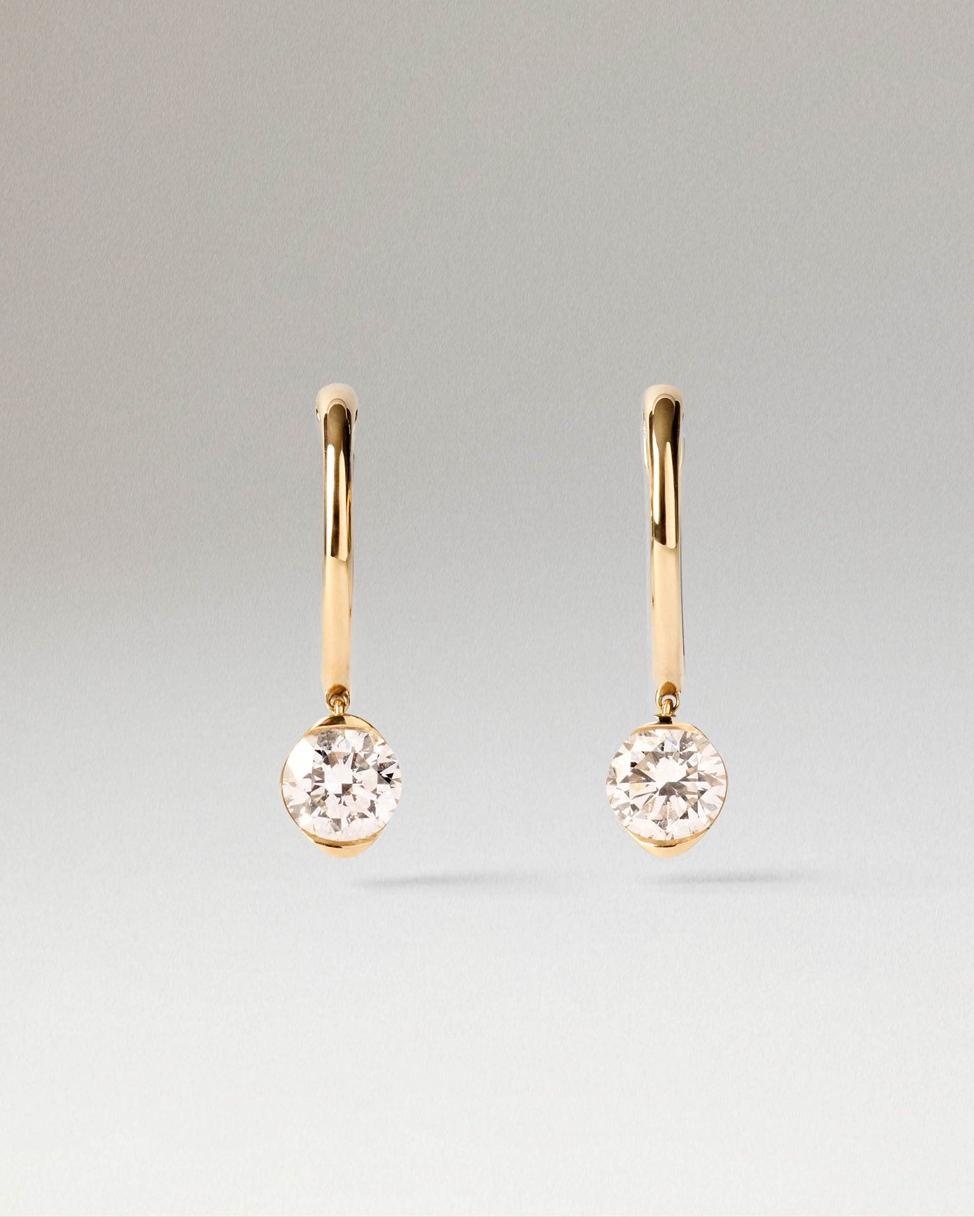 Aros de diamante y oro Grace 
  
    Diamantes / Oro Amarillo 18K
  
