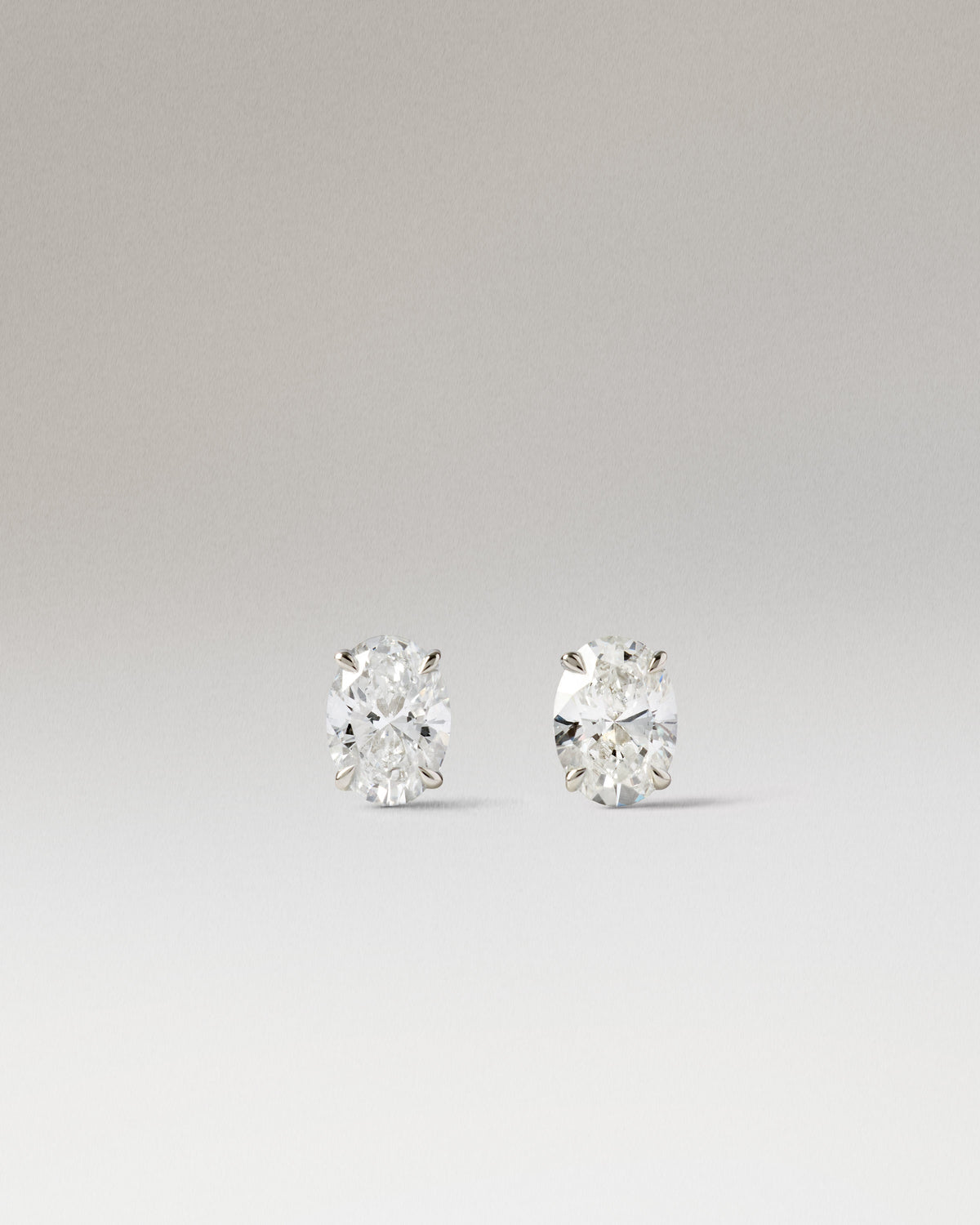 Diamond and white gold Ace stud single earring - Diamonds / 18K White Gold