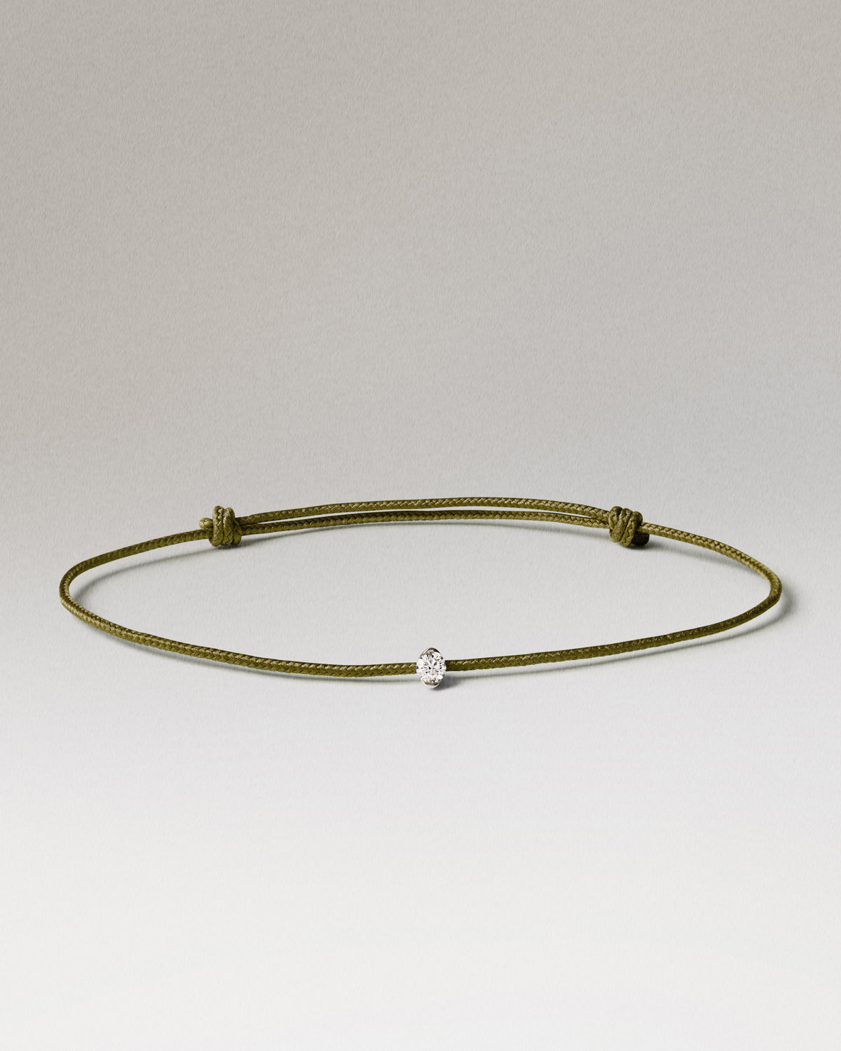 Pulsera Grace de Cordón Verde Musgo en Oro y Diamante - Diamantes / Oro Blanco 18K