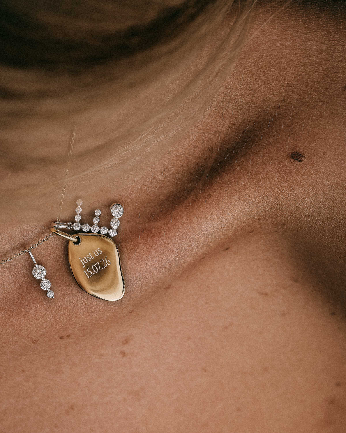 Petal Engravable Pendant - 18K Gold plating