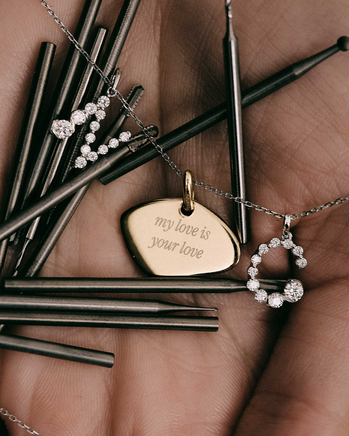Pebble Engravable Pendant - 18K Gold plating