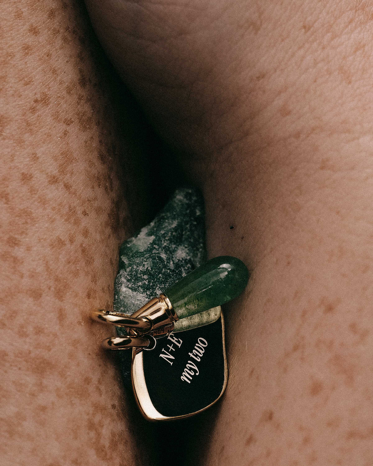 Pebble Engravable Pendant - 18K Gold plating