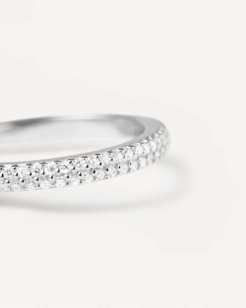Sterling silver ring with white zirconia