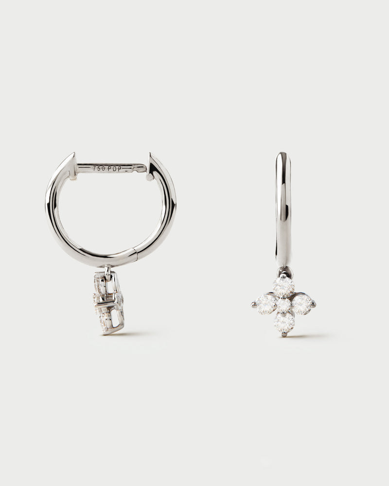Orecchini a cerchio Maggie Solitary in diamanti e oro bianco - 
  
    Diamante - Lab-grown / Oro Bianco 18K
  
