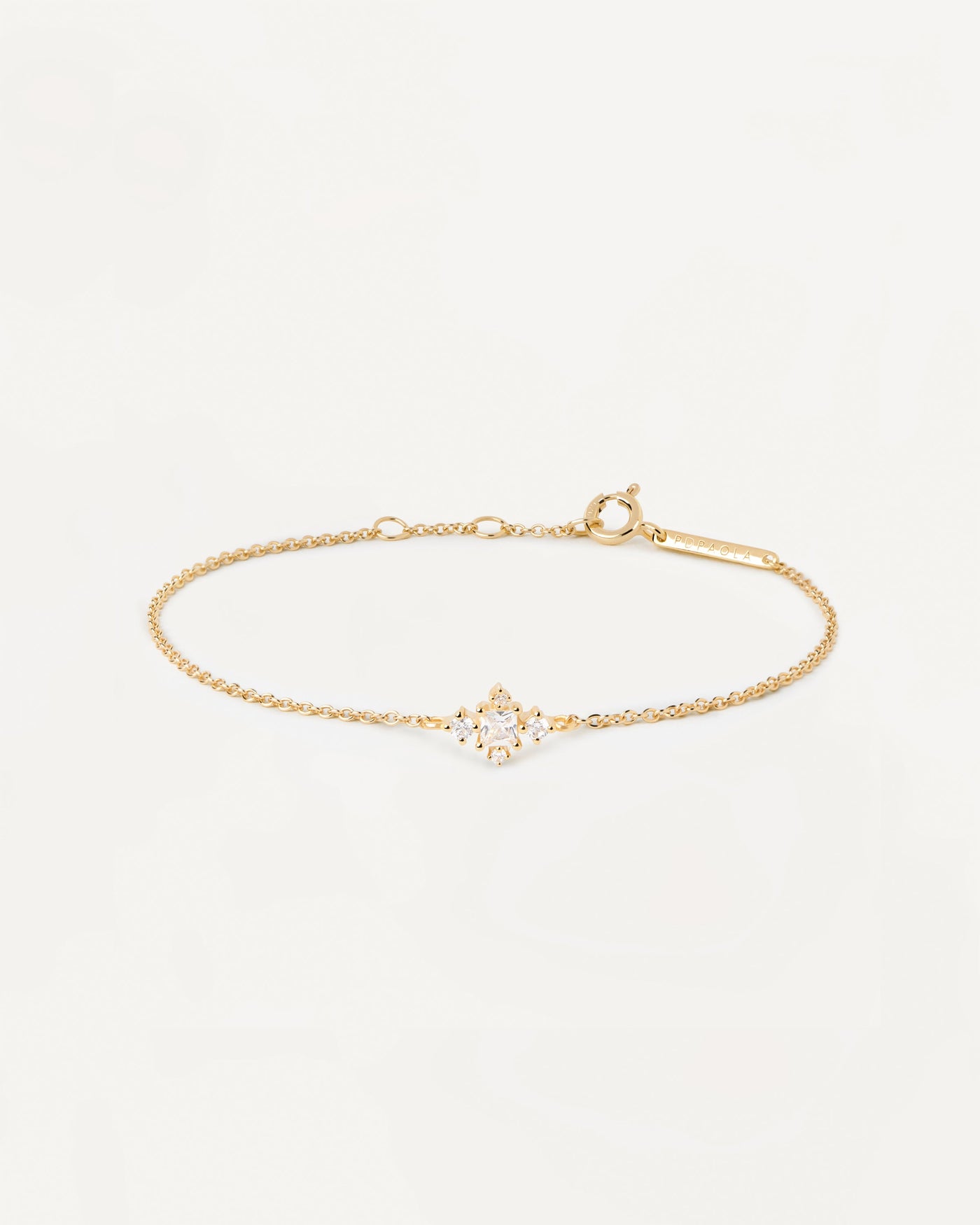 Dainty gold-plated chain bracelet with white zirconia motiv
